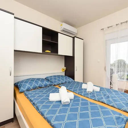 Delmonicos Zadarvillas Brisevo