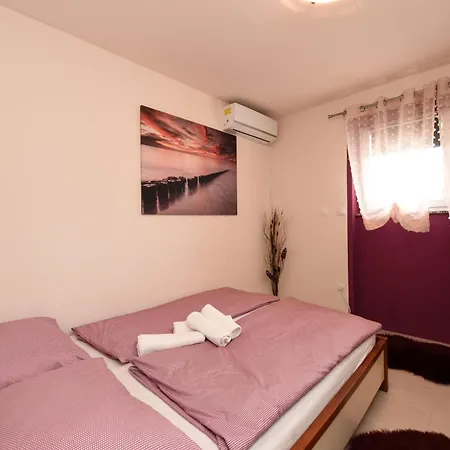 Delmonicos Zadarvillas * Brisevo