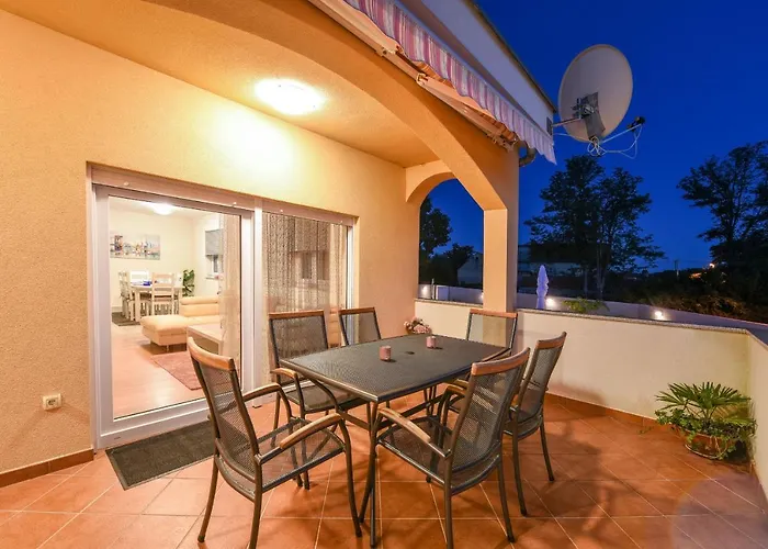 Delmonicos Zadarvillas Vila