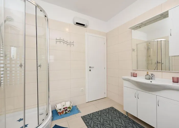 Delmonicos Zadarvillas Brisevo